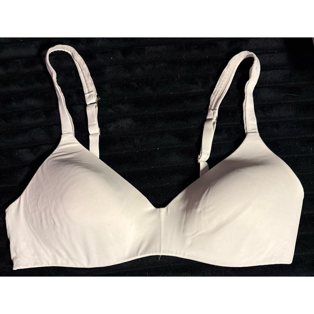 Hanes White Ultimate Wireless T-Shirt Bra, Size 34C